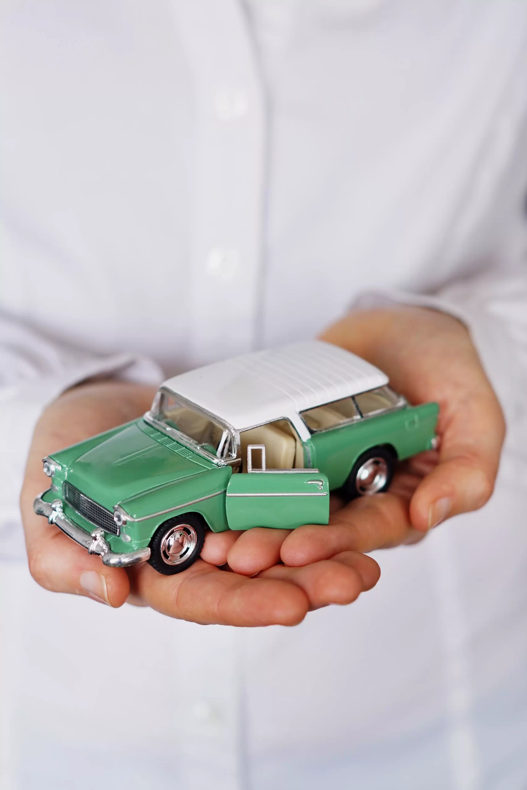 Colecionando miniaturas de carros: as melhores opções em escala 1:18